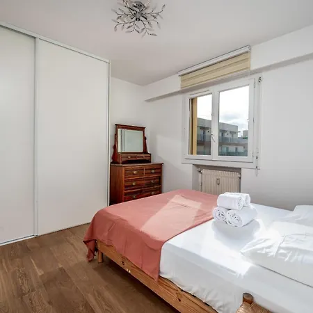 公寓 Wilson Furnished Flat 昂蒂布